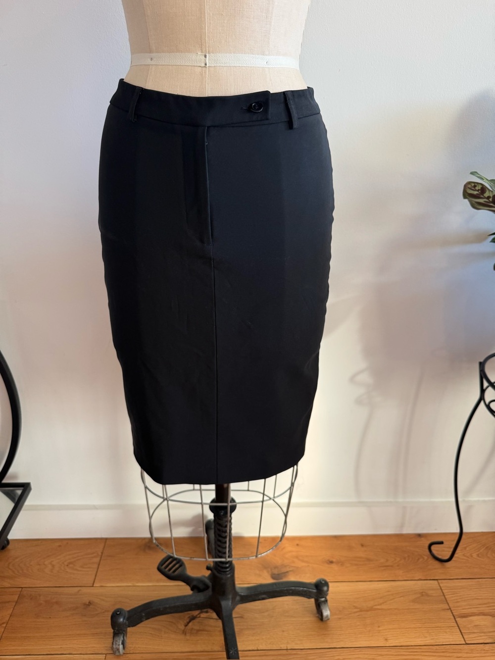 Theory Black Tailored Pencil Skirt